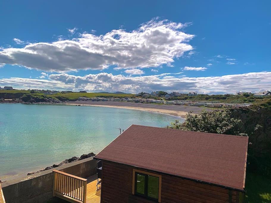 Cosy Portmor Log Cabin- Sea Views, Deck & Relaxation Malin Head Екстериор снимка